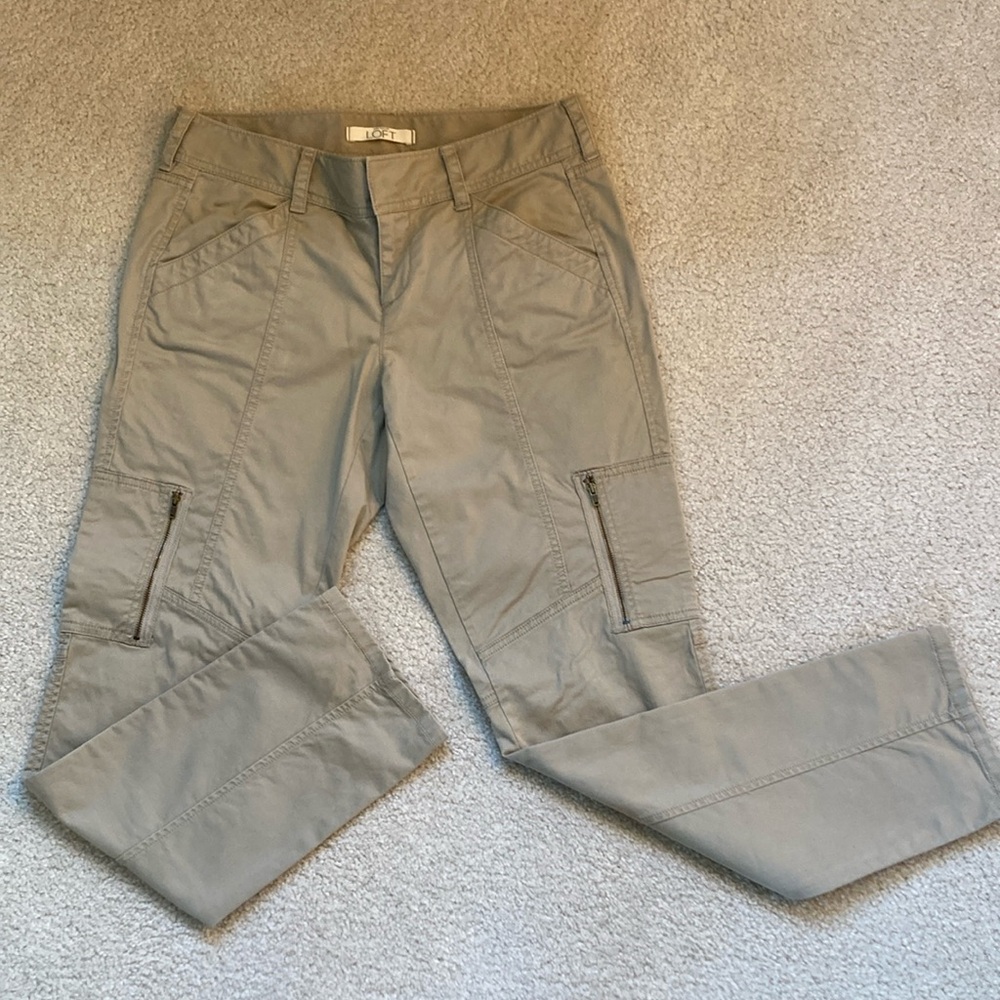 Anne Taylor Loft Stylish Khaki Cargo Pants